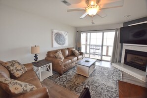 Smart TV, fireplace - Bldg 10-Large DECK-2 Pools/Sandy Beach Area - Main Channel view
Boat slip avail. (Osage Beach)