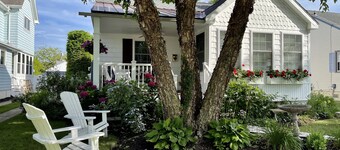 Classic Cape Bungalow On Idaho Ave - A Short 3 Block Stroll to the Shore