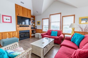 TV, fireplace