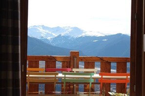 Outdoor dining - Chalet Llory, cosy and pleasant (Font-Romeu-Odeillo-Via)
