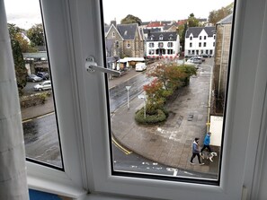 Wi-Fi gratis dan seprai linen