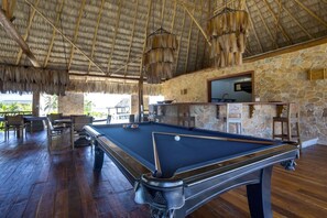 Bar (on property) - Kanu Private Island Belize (Placencia)