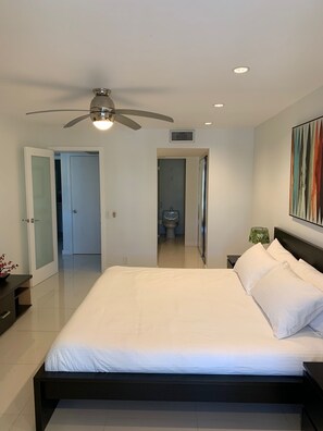 2 camere, una scrivania, ferro/asse da stiro, Wi-Fi gratuito