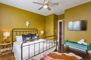 3 soverom, strykejern/-brett, wi-fi og sengetøy