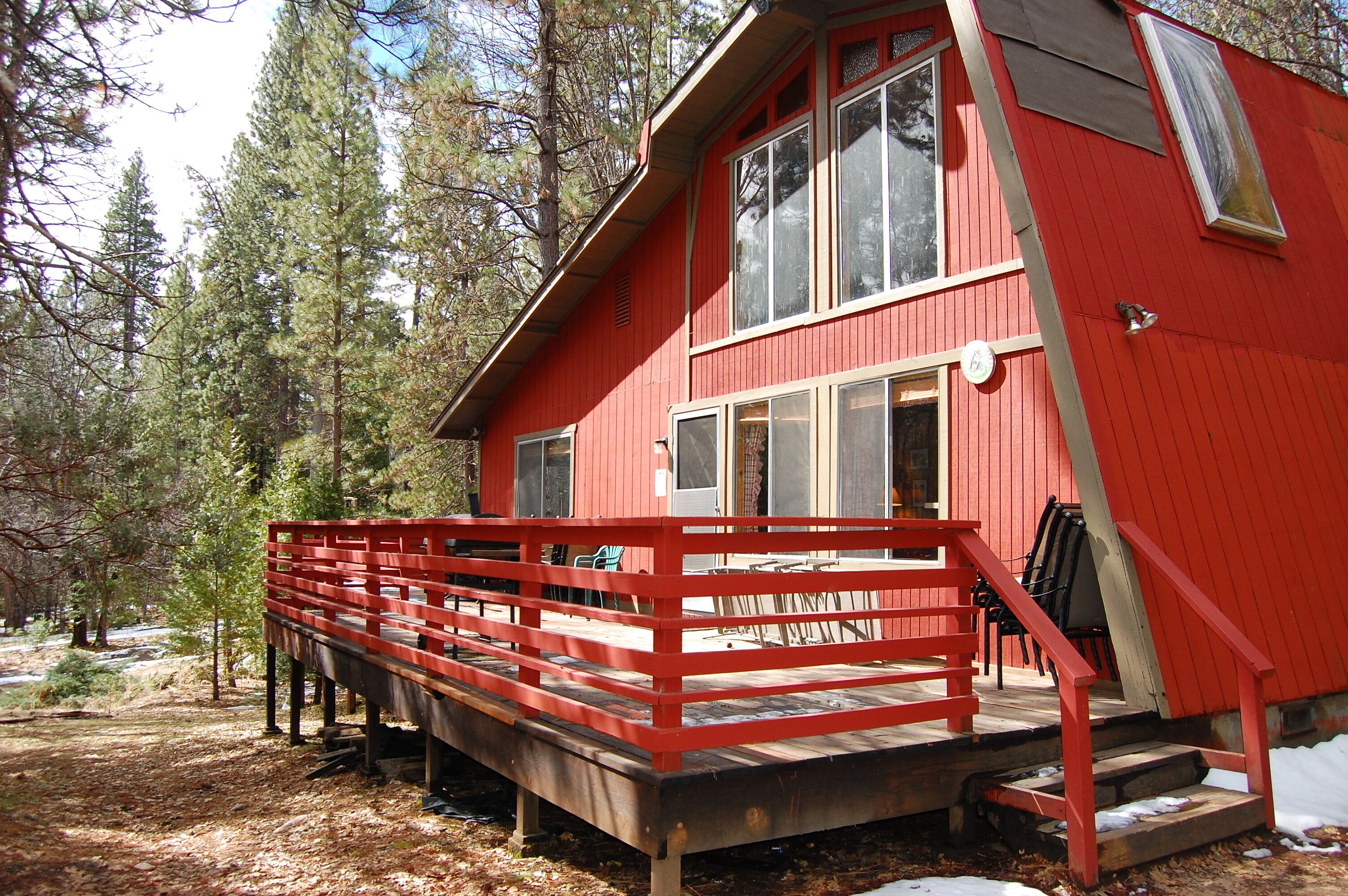 (46R) Manzanita Lodge at The Redwoods In Yosemite