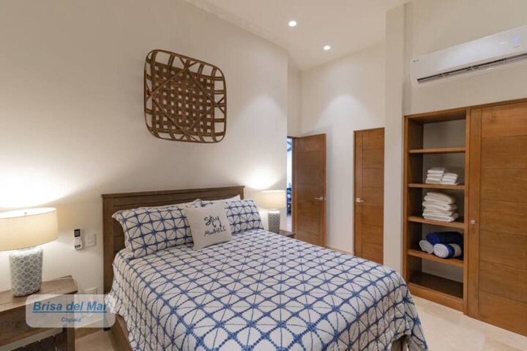 Private Terrace + Rooftop Patio with JAcuzzi & FirePit. 