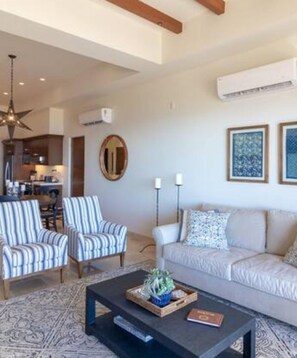 TV, fireplace, stereo