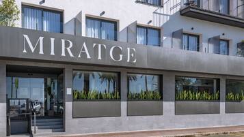 Entrada al alojamiento