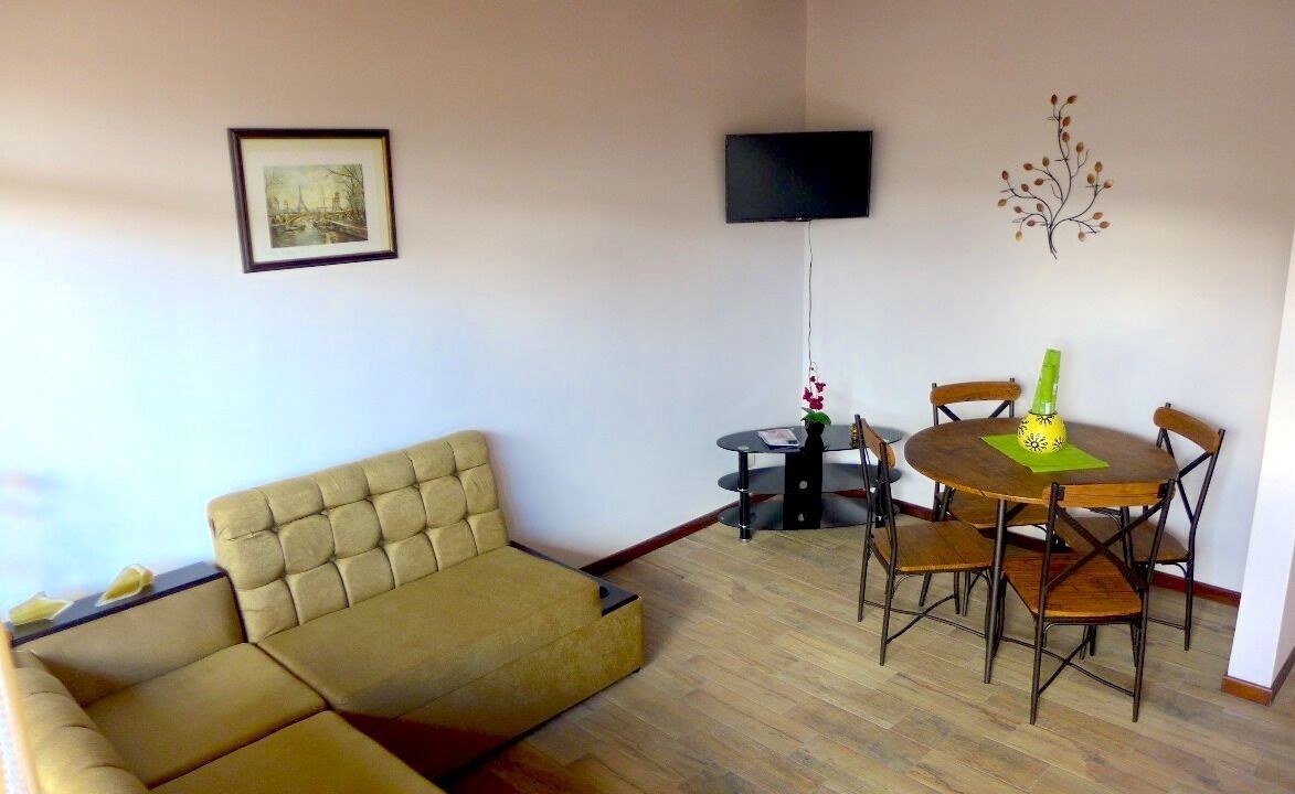 Newly renovated Fully furnished apartment