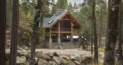 1R Rustikaler Rückzug im Yosemite National Park