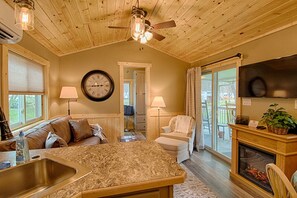 Smart TV, fireplace, DVD player