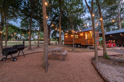 Beautiful Country-Themed Tiny House 145