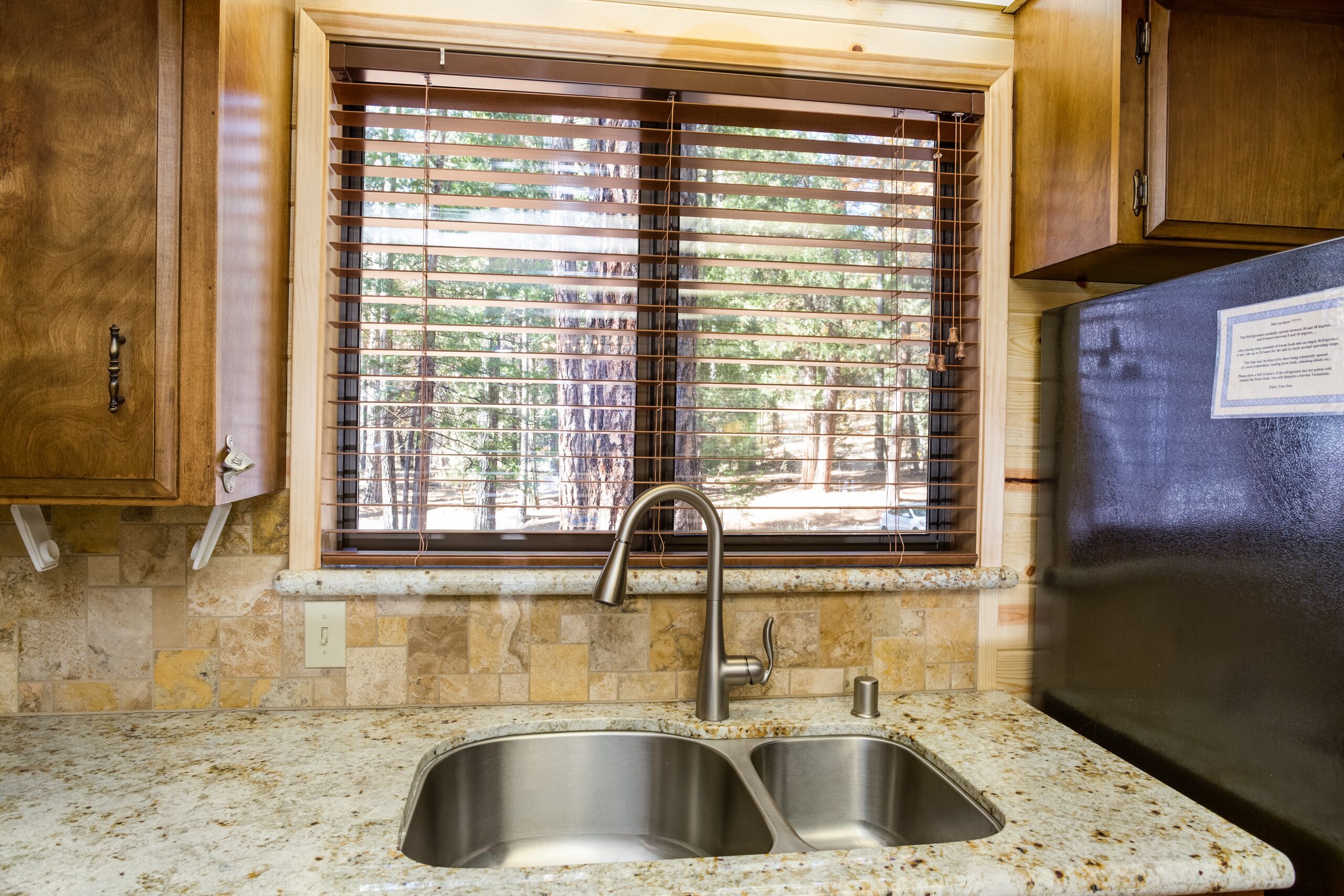 (42A) Steven's Retreat at The Redwoods In Yosemite