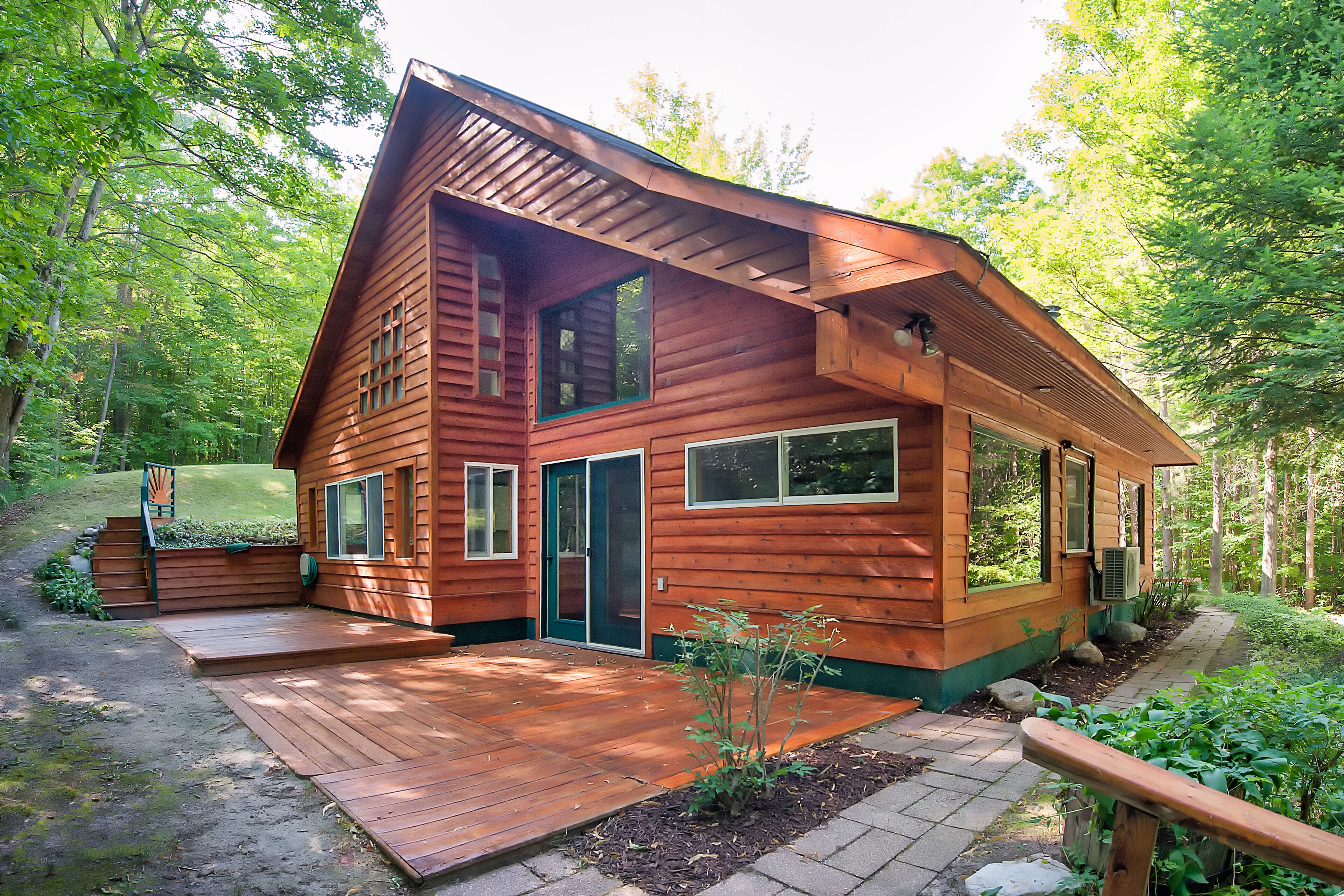 "ZEN House" minutes from Boyne city, Golf and Deer lake