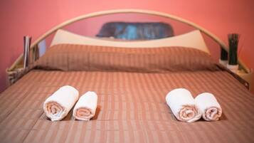 Apartment | Iron/ironing board, free WiFi, bed sheets