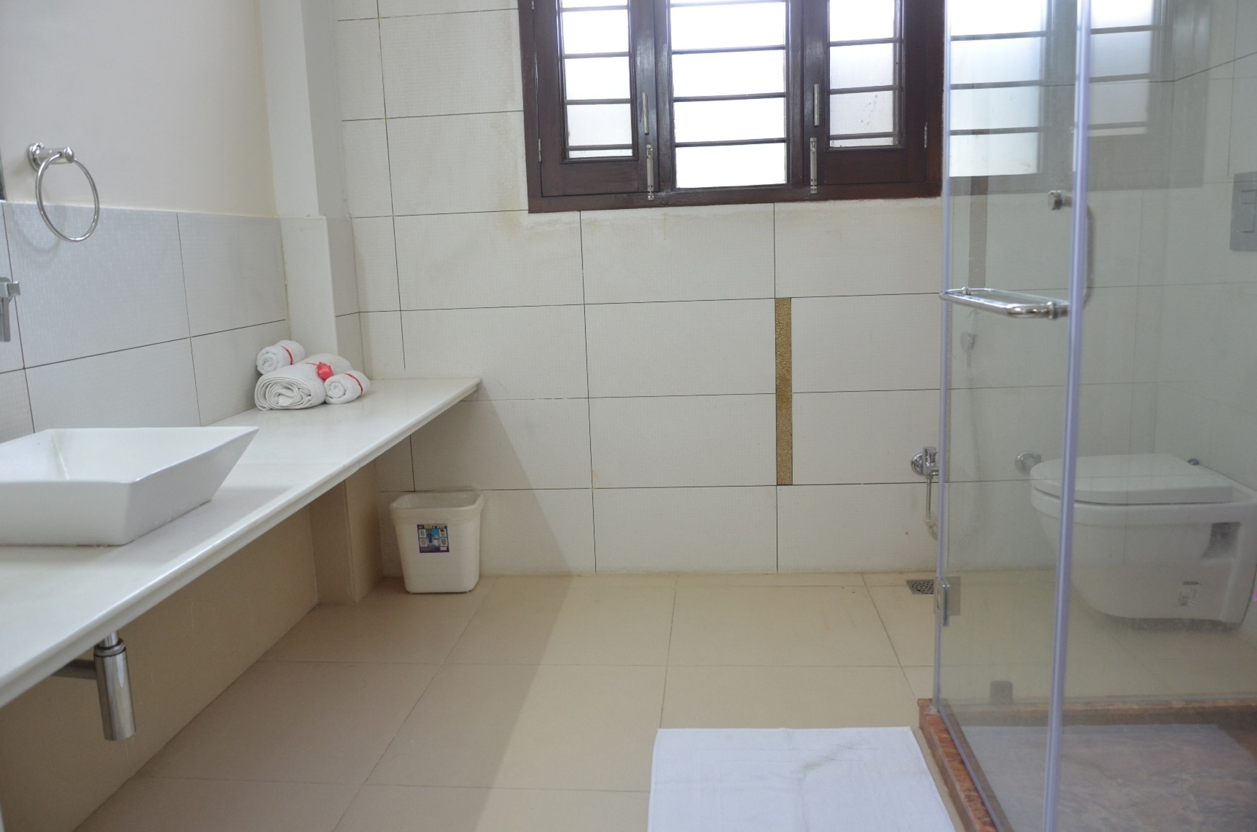 Deluxe Room, 1 Double Bed, Non Smoking | Bathroom | Shower
