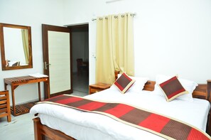 Deluxe Room, 1 Double Bed, Non Smoking | In-room safe, desk, soundproofing, free WiFi - Hotel M Villa (Jaipur)