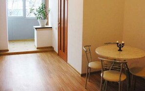 Apartment | In-room dining - 1 Bedroom Apartment Martovicha 3 (Lviv)