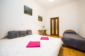 Appartement | 1 chambre, fer et planche à repasser, Wi-Fi gratuit, draps fournis