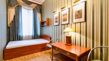 Apartment | Iron/ironing board, free WiFi, bed sheets