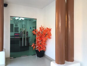 Entrada al alojamiento