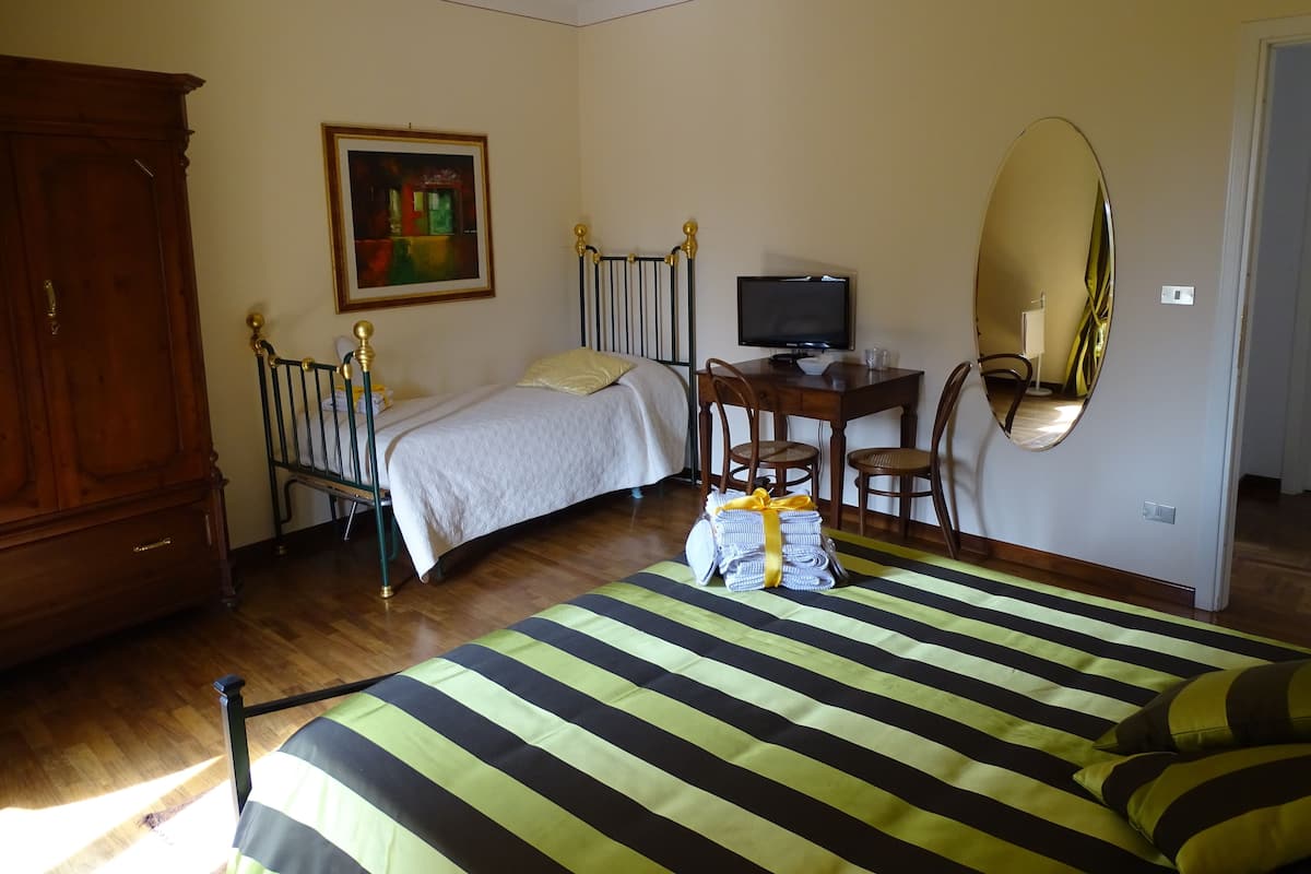 Desk, blackout curtains, free WiFi, bed sheets