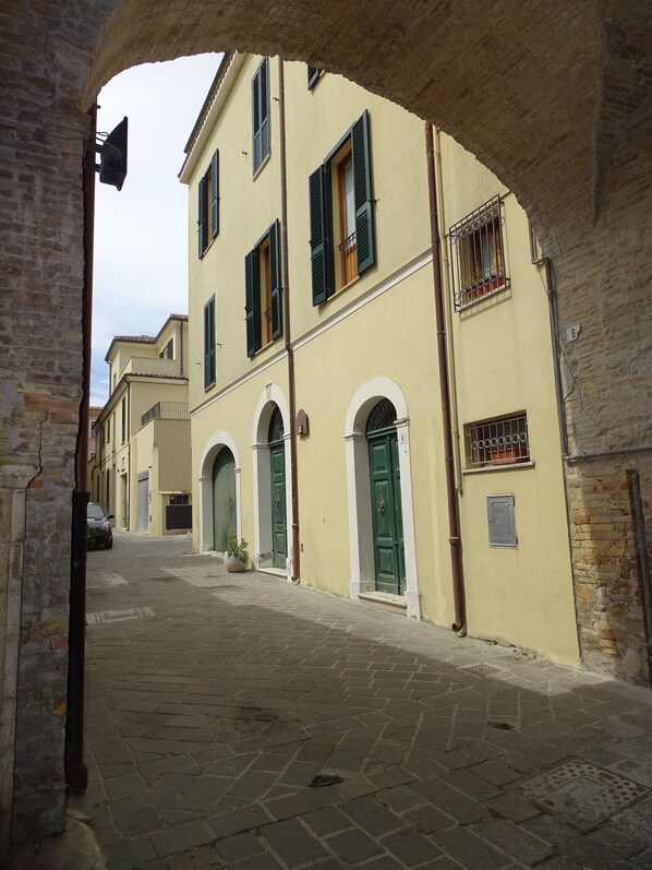 واجهة المنشأة