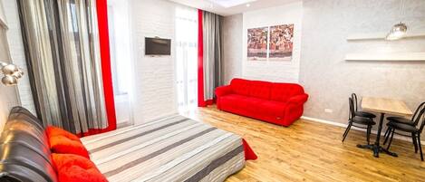 Apartment, City View | Iron/ironing board, cribs/infant beds, free WiFi