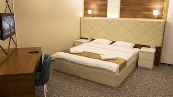 In-room safe, individually decorated, individually furnished, desk