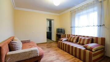 Apartment | Living room | Flat-screen TV