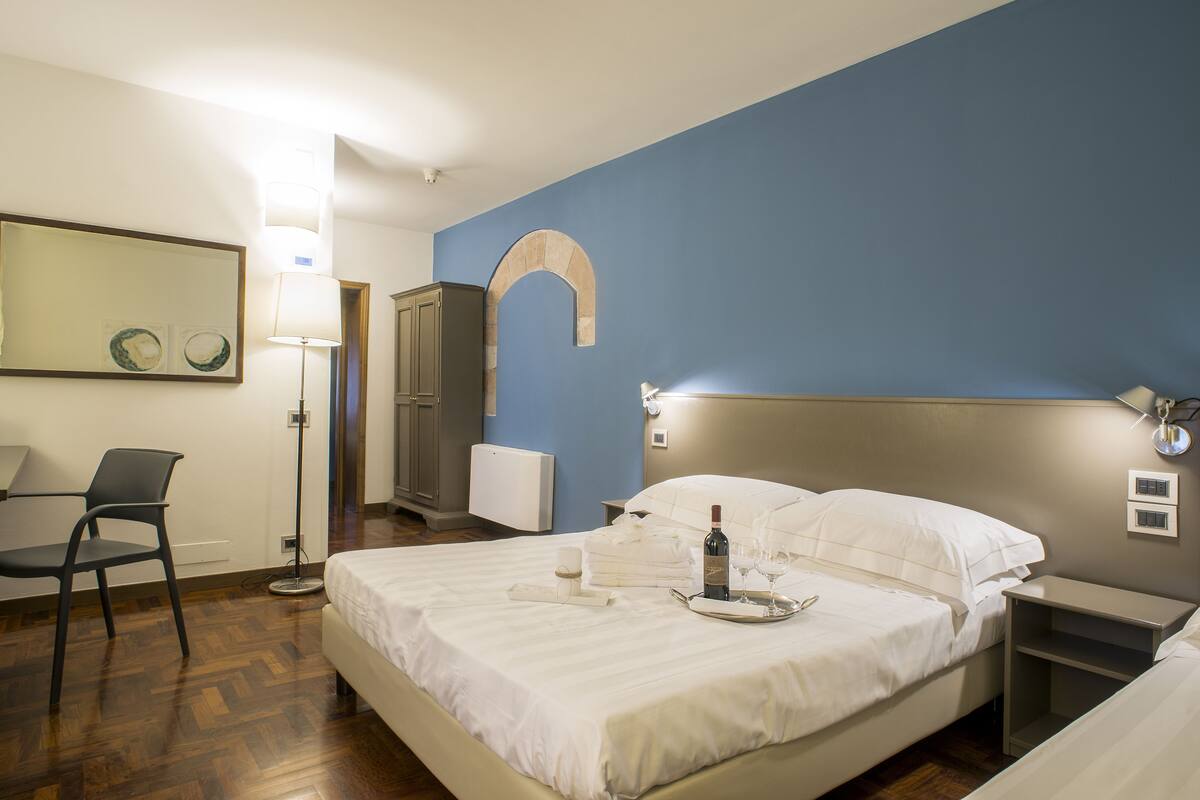 classic triple room | safe