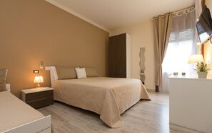 In-room safe, desk, free WiFi, bed sheets