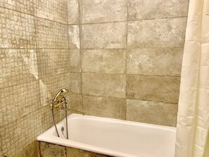 Apartment, Non Smoking | Bathroom | Free toiletries, hair dryer, slippers, towels - Apartment Fodorova 1 (Lviv)