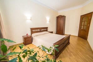 Appartement, non-fumeur | 2 chambres, fer et planche à repasser, accès au Wi-Fi (inclus)