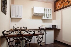 Soundproofing, iron/ironing board, free WiFi, bed sheets