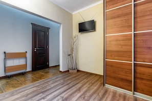 Soundproofing, iron/ironing board, free WiFi, bed sheets