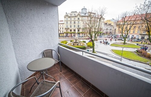 Apartment Svobody 6b