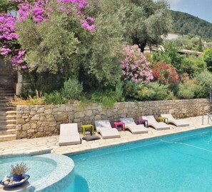Outdoor pool, a heated pool - Splendid Sea & Surrounding View! ☀ Quiet ♥ Private Heated Pool ★ Aircon (Grasse)