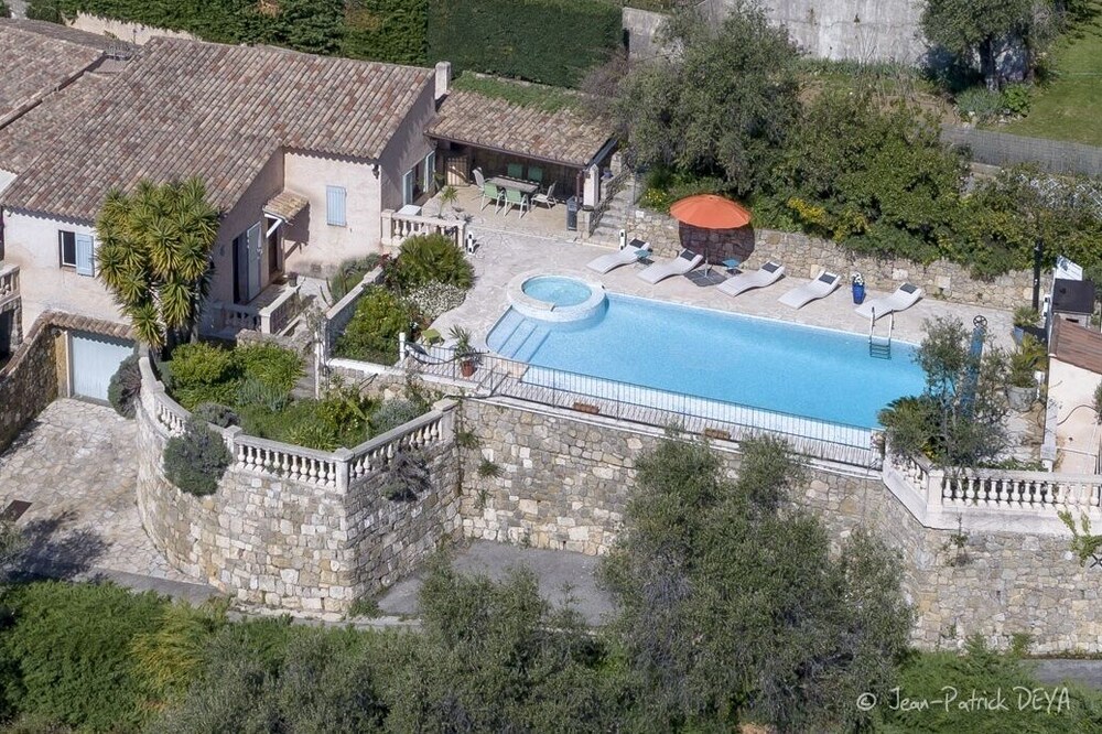 Splendid Sea & Surrounding View! ☀ Quiet ♥ Private Heated Pool ★ Aircon