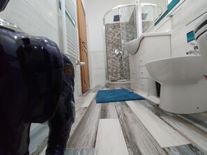 Shower, free toiletries, bathrobes, slippers - Alle Vecchie Mura (Pistoia)