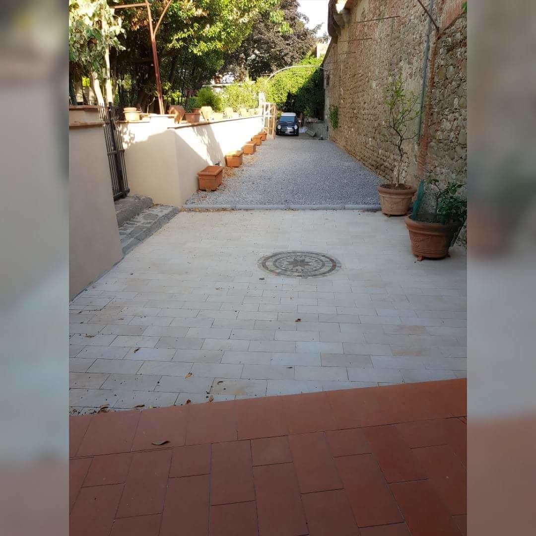 Entrada de la propiedad