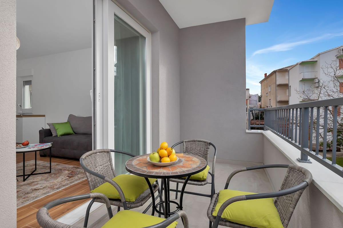 Apartment (101) | Balcony