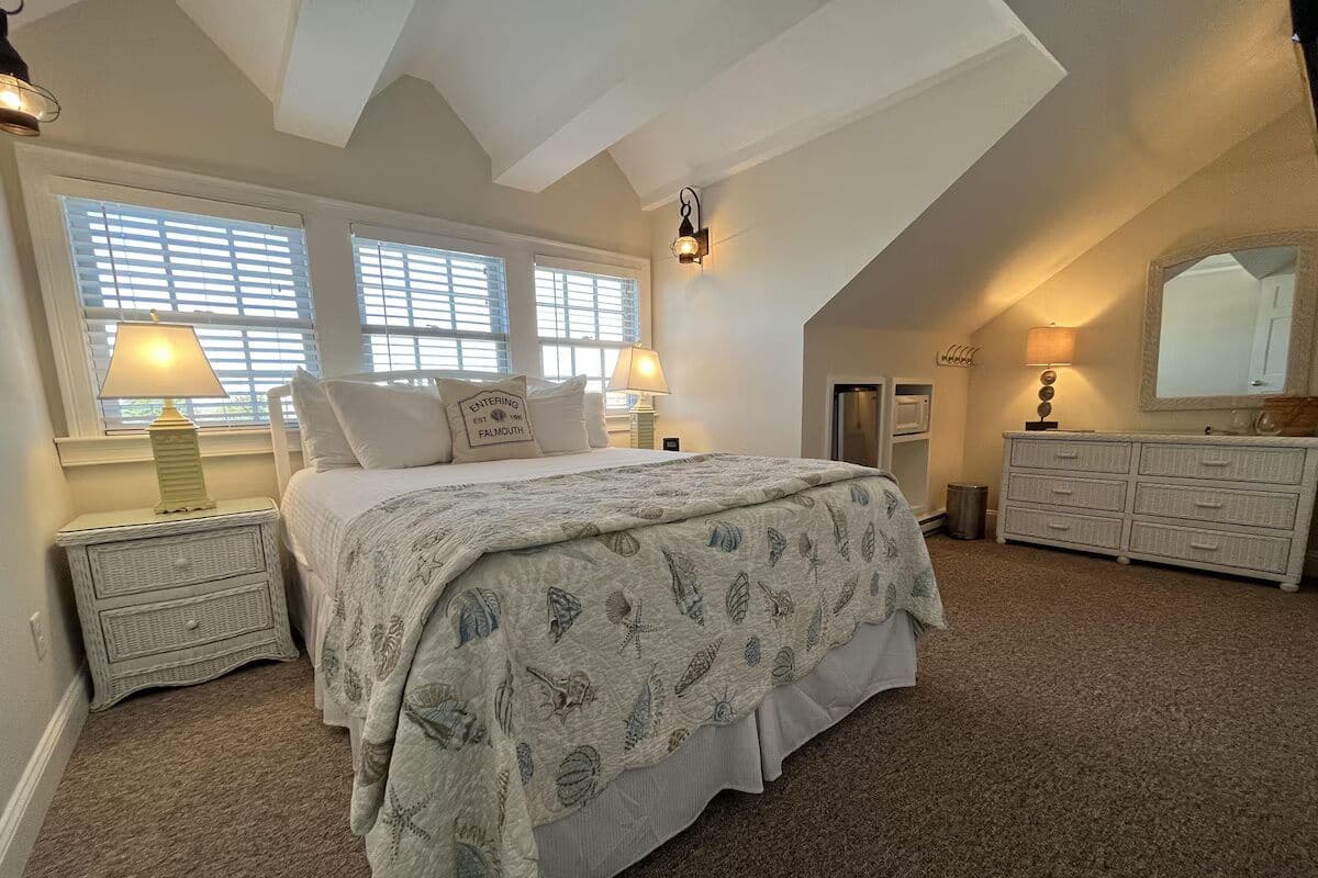 Falmouth Suite | 1 bedroom, individually decorated, individually furnished