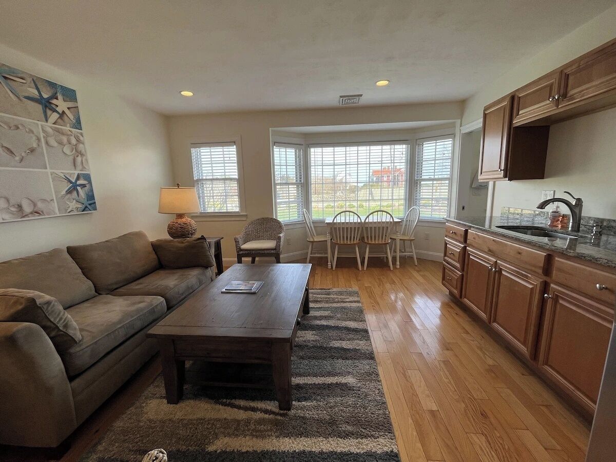 2-bedroom poolside suite | living area | flat-screen tv