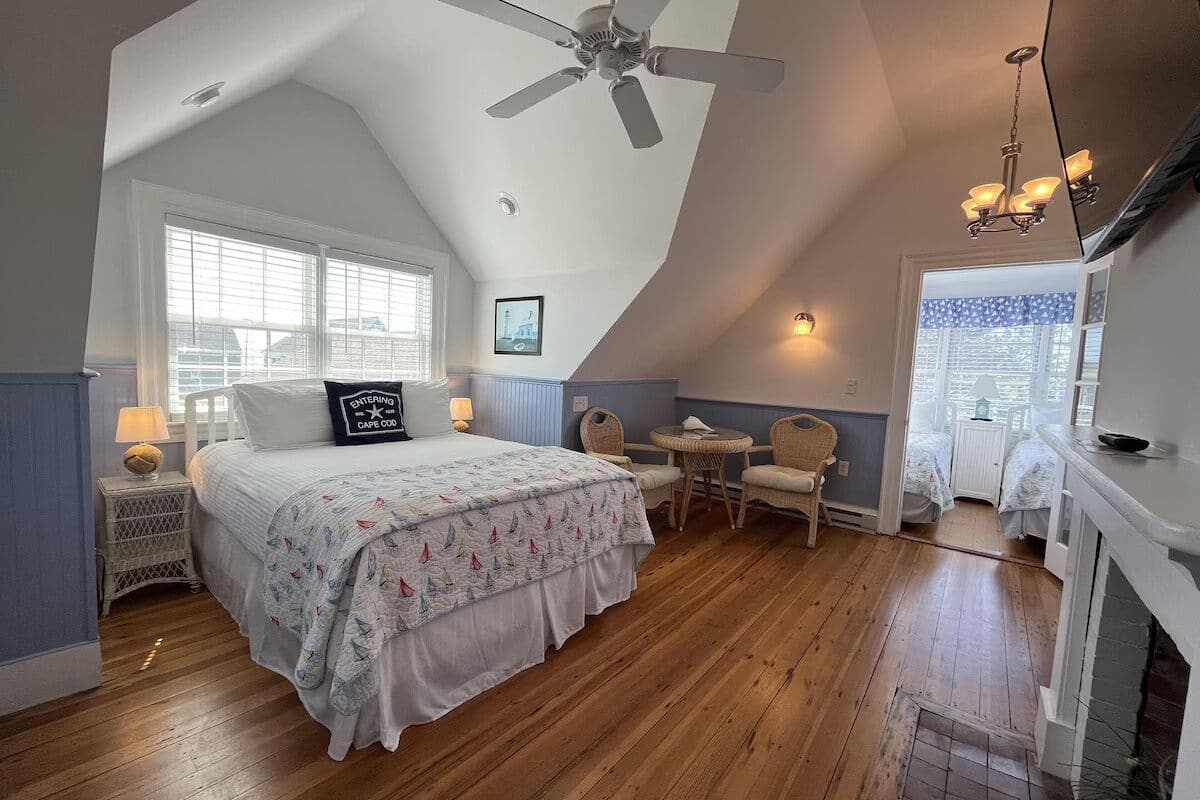 Sunporch Suite | 1 bedroom, individually decorated, individually furnished