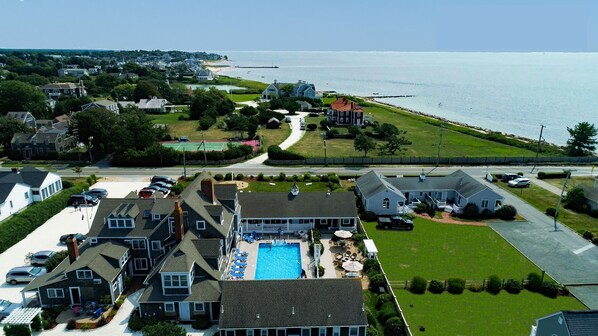 Piscine extérieure (ouverte en saison)