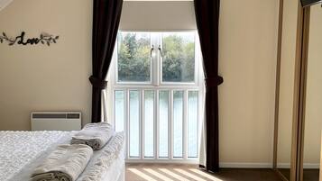 3 Schlafzimmer, BĂŒgeleisen/BĂŒgelbrett, WLAN, BettwĂ€sche