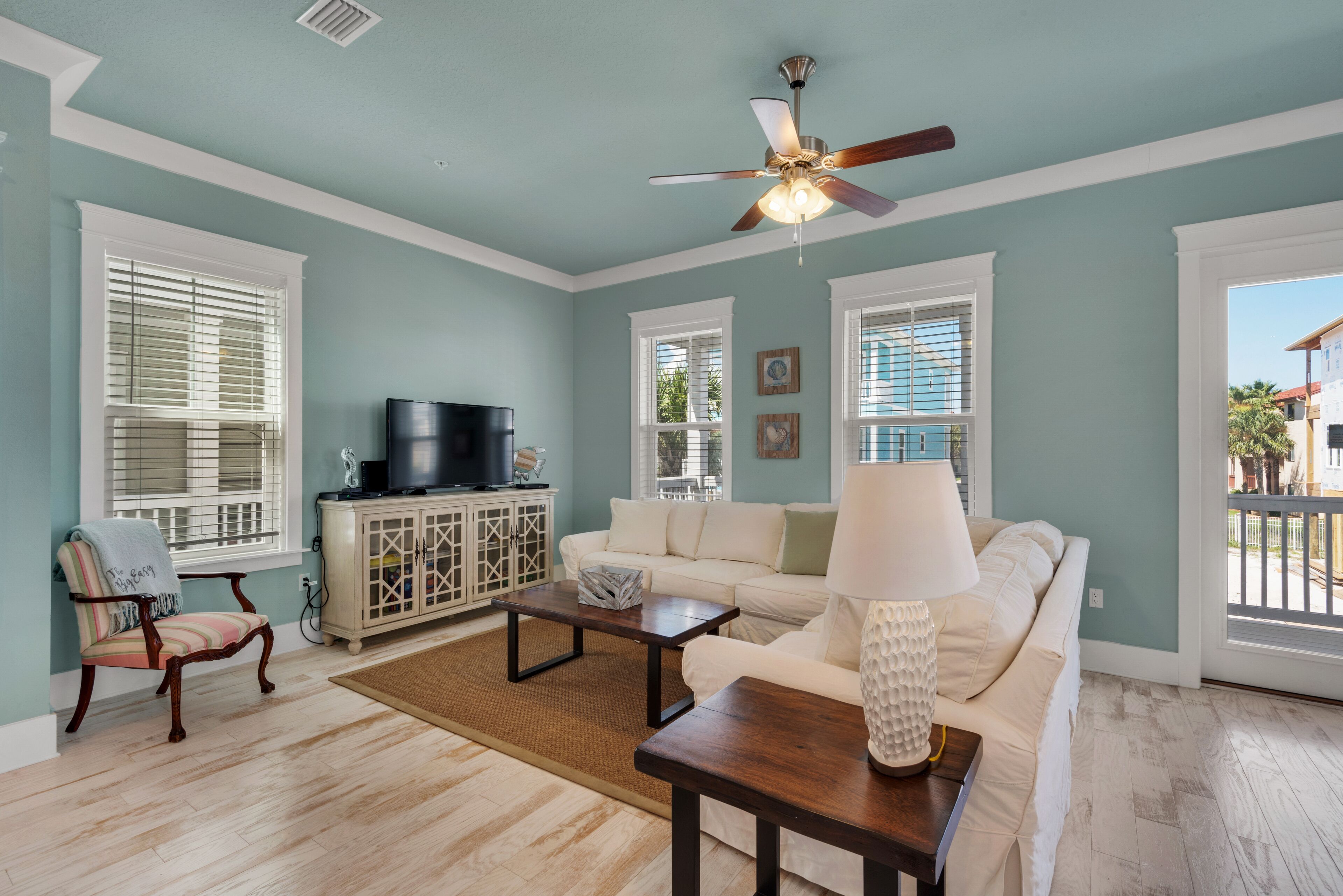 "Big Easy"  Pool, Hot tub, paddle board, bikes, Golf Cart rental available