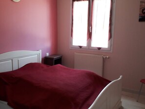 3 bedrooms - Comfortable and Spacious Villa, Quiet Area (L'Aiguillon-sur-Mer)