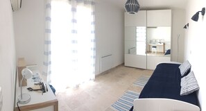 2 slaapkamers, een strijkplank/strijkijzer, gratis wifi